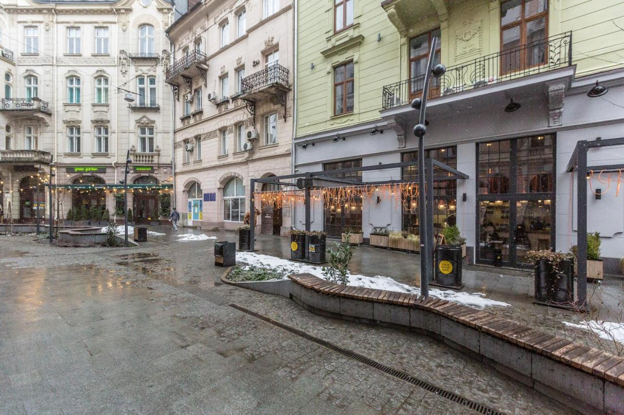 по вул.люльки 8 - On Lulki Street 8 Львів